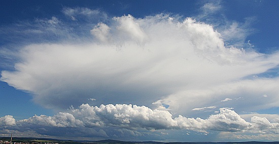 Počasí 7.6. - bouřkové oblaky, mammaty, duha | In-počasí